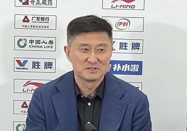 开云体育官方入口-是否感到遗憾？杜锋：拿不了冠军就遗憾么，我们有11个总冠军